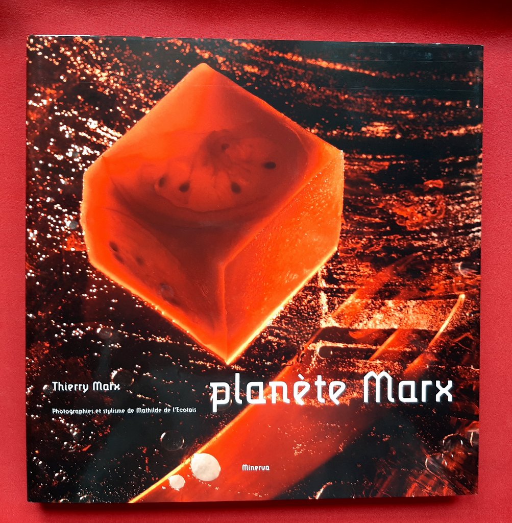 MARX, Thierry – de L’ECOTAIS, Mathilde : « Planète Marx. (complet de la jaquette coul., du cahier des recettes et de l’emboîtage éditeur) « – Image 2