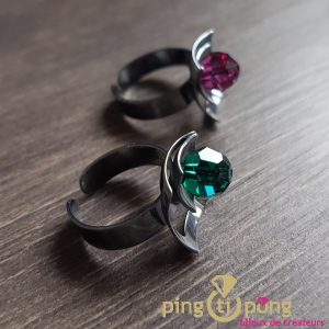 Collection BlackPearl : bague OSTROWSKI en argent noirci et cristal de Swarovski®