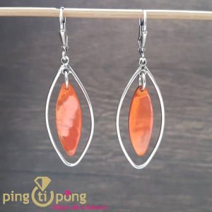 Boucles d’oreilles « pétales » nacre orange et argent La petite Sardine