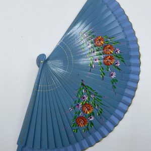 Eventail en bois bleu peint à la main