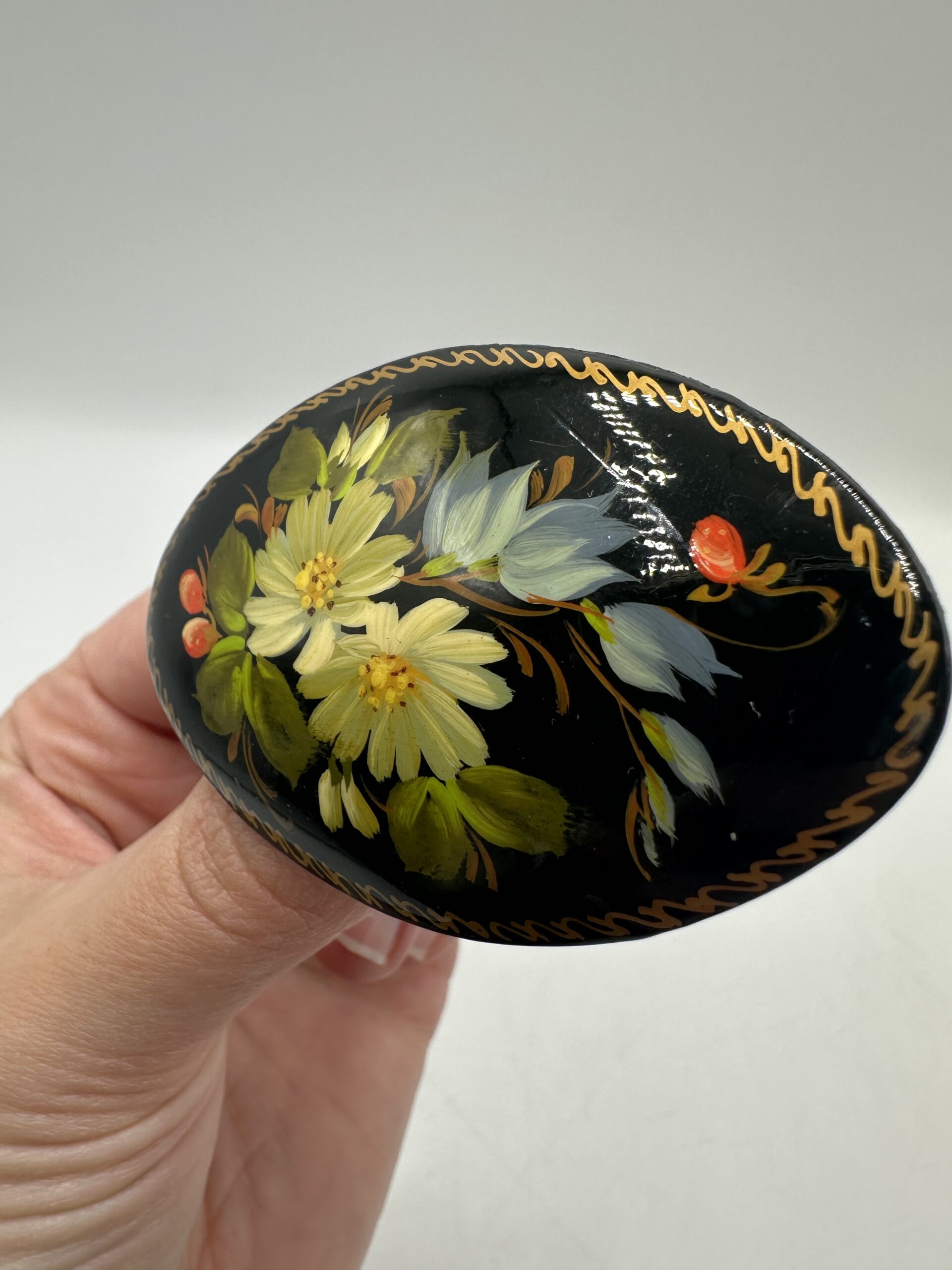 Duo broches en bois laquées – Image 6