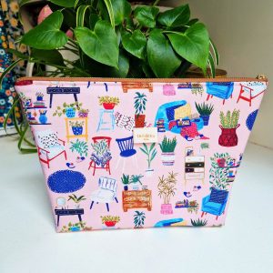 Trousse Molletonnée Beauty and Solitude Rose Pétale