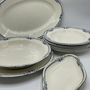 Service terre de fer fleurs bleues 10 pièces