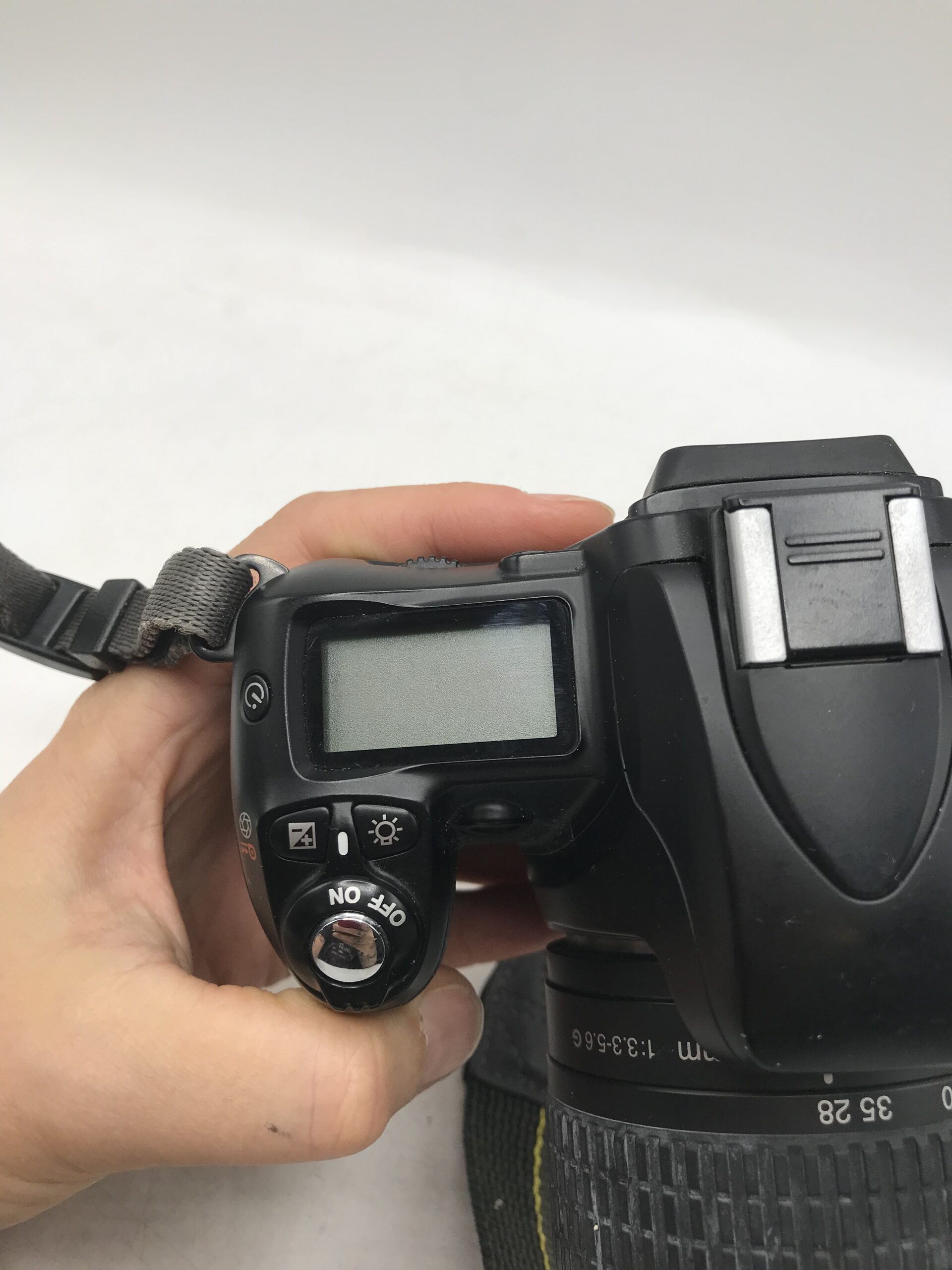 Appareil photo NIKON F75 – Image 6