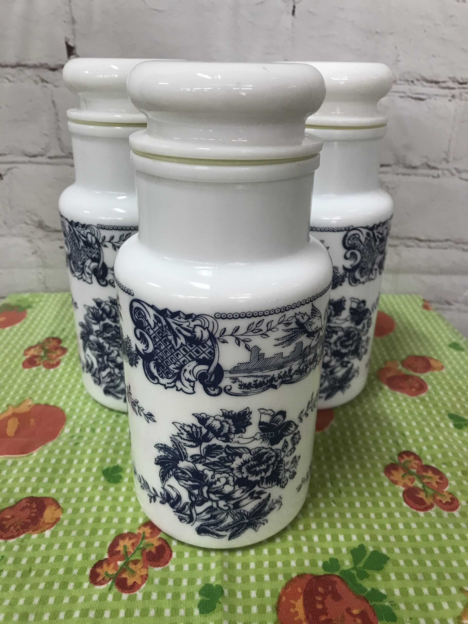 Lot de 3 bocaux vintage en opaline