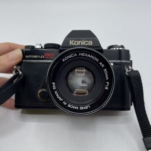 Boîtier appareil photo ancien vintage Konica Autoreflex TC