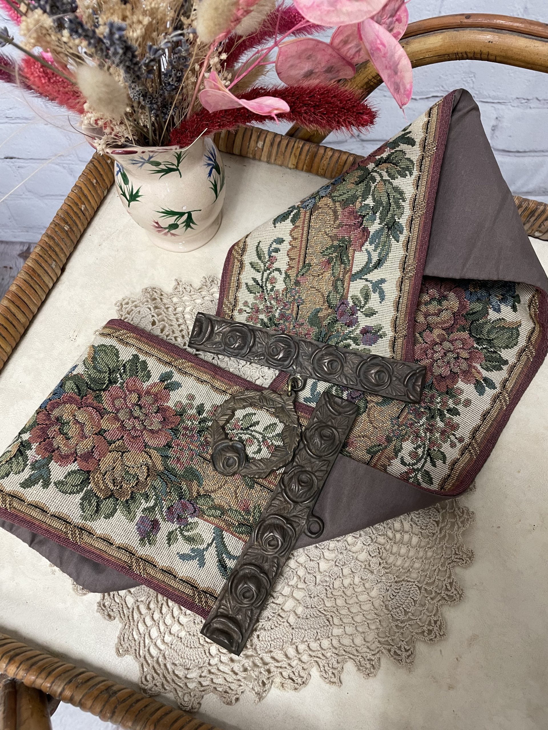 Cordon de sonnette de service broderie tapisserie et bronze