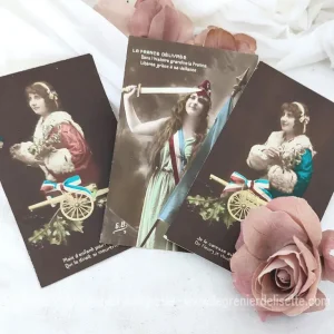 Lot de 3 anciennes cartes postales femmes patriotes