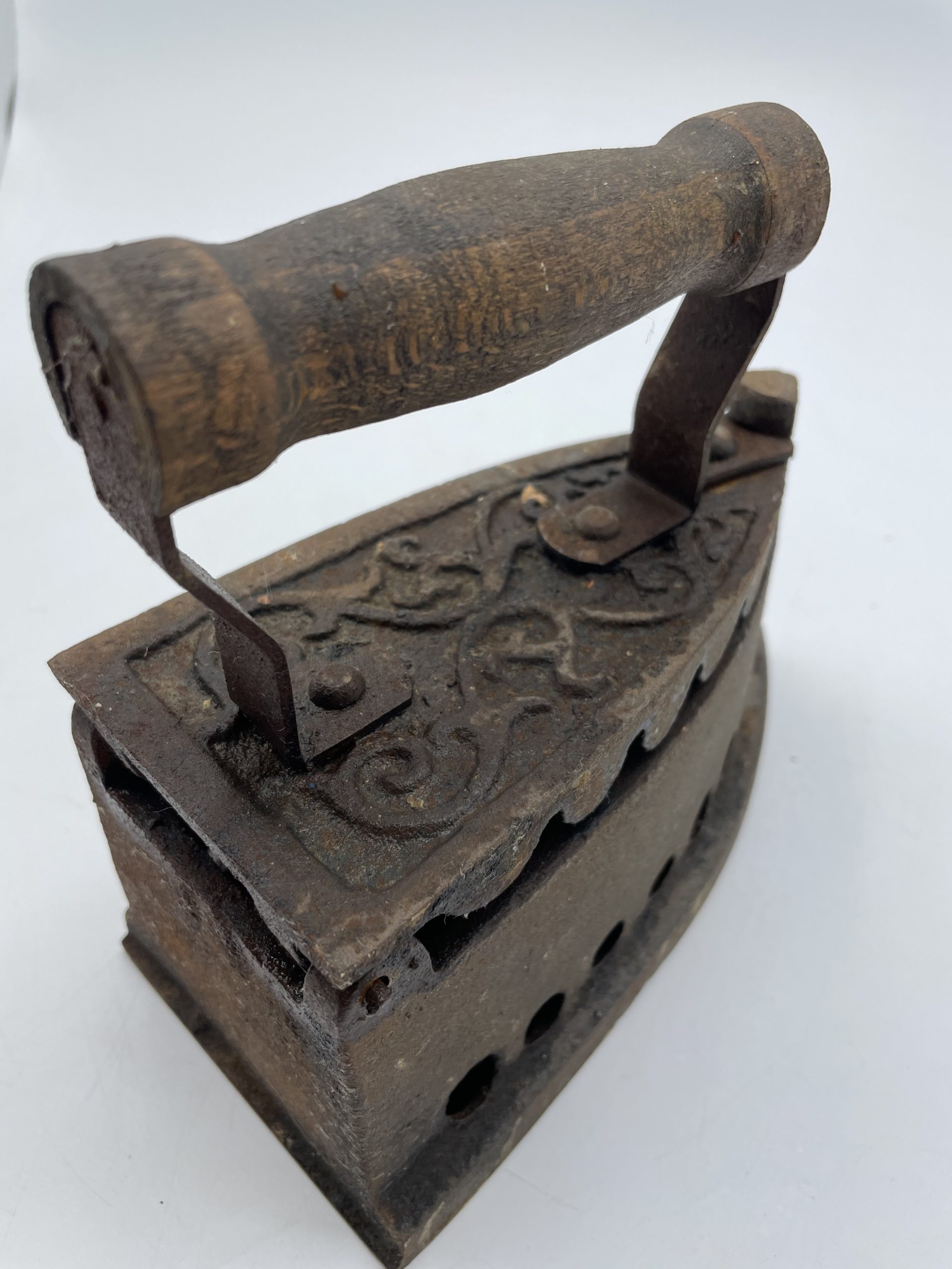 Fer à repasser à braises vintage en fonte – Image 4