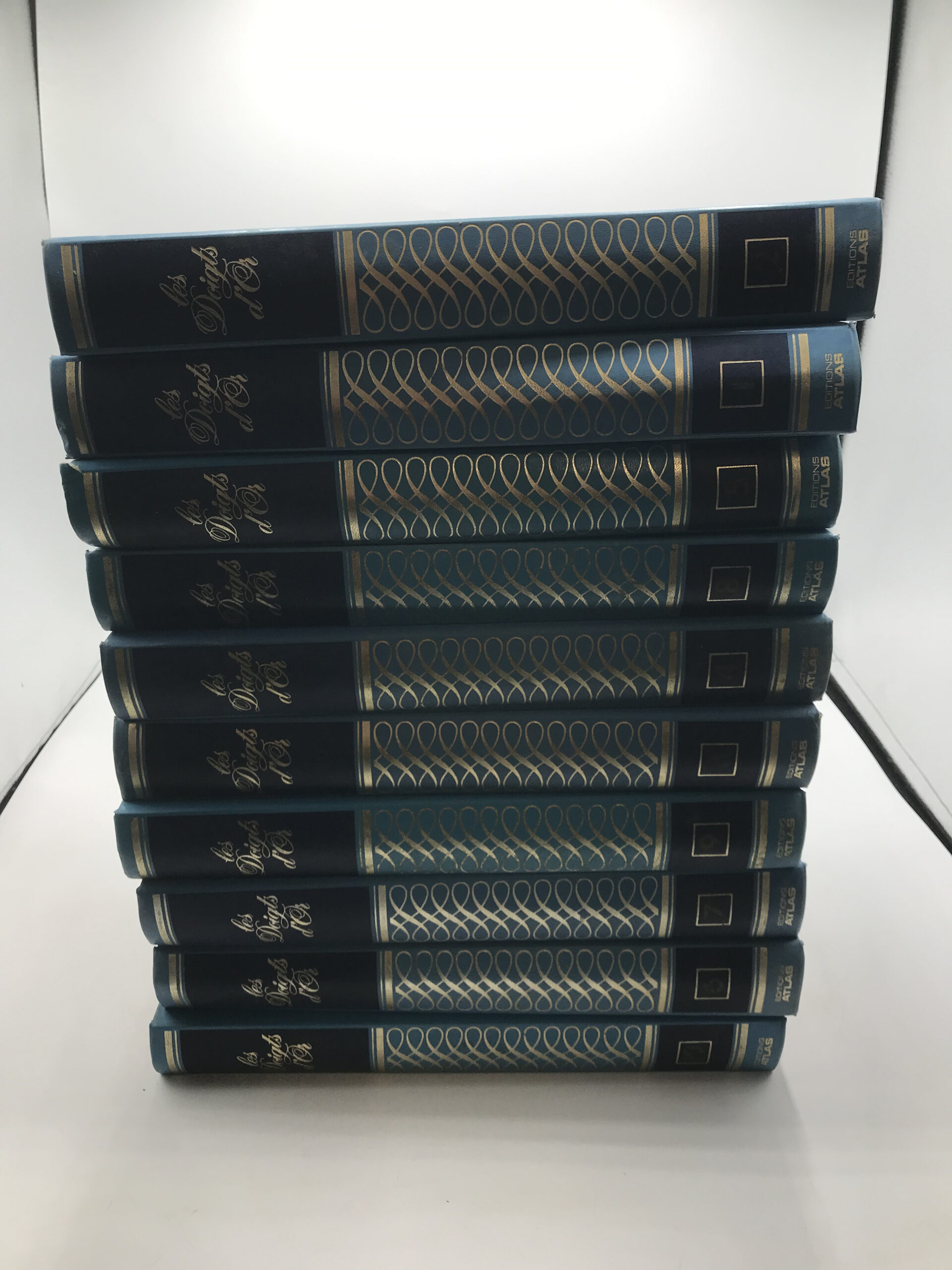 Lot 10 Tomes de livres Doigts d’or – Image 6