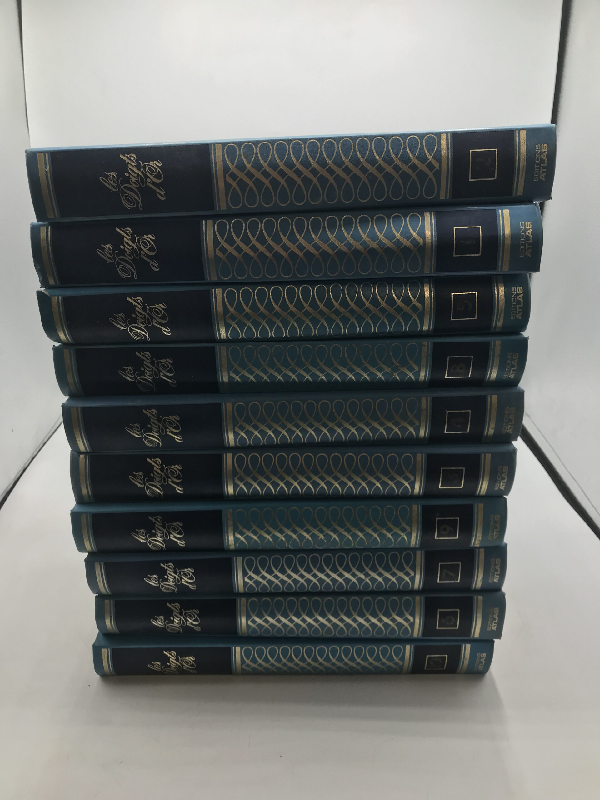 Lot 10 Tomes de livres Doigts d’or – Image 7