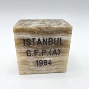Bloc marbre commémoratif Istanbul CFP 1984