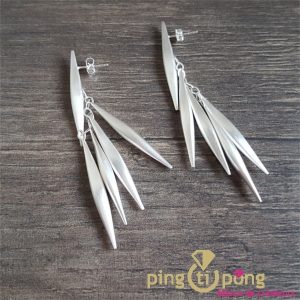 Boucles « Aiguilles »en argent 925 brossé de Kelim Design