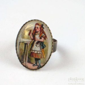 Bague vintage Alice au pays des merveilles